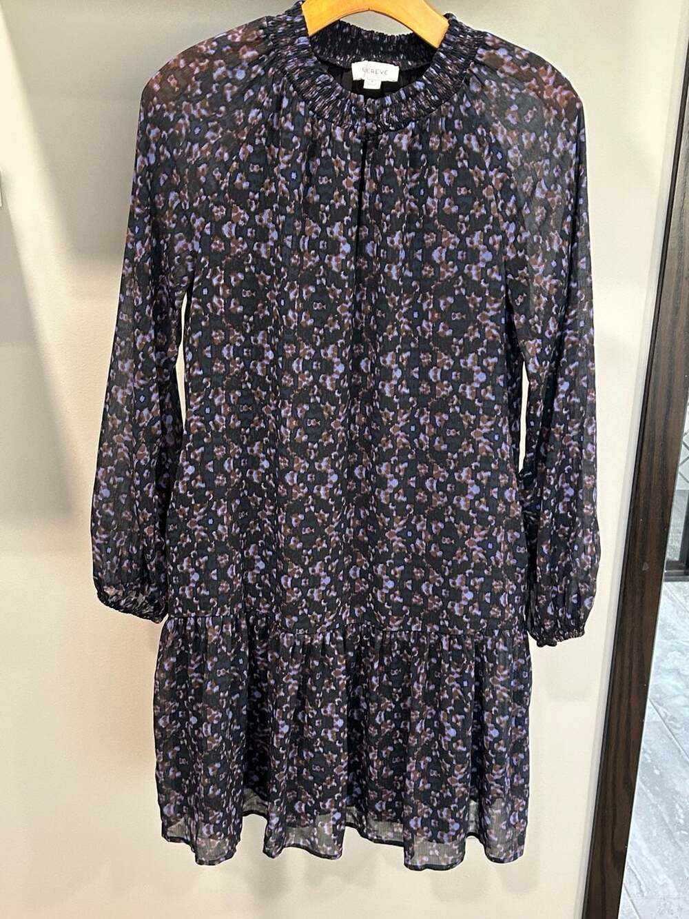 Evereve Dress Size S Floral Chiffon Long Sleeve Smocked Mini Shift